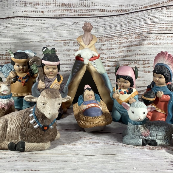 Vintage 13 Piece Native American Nativity Set - Picture 15 of 16